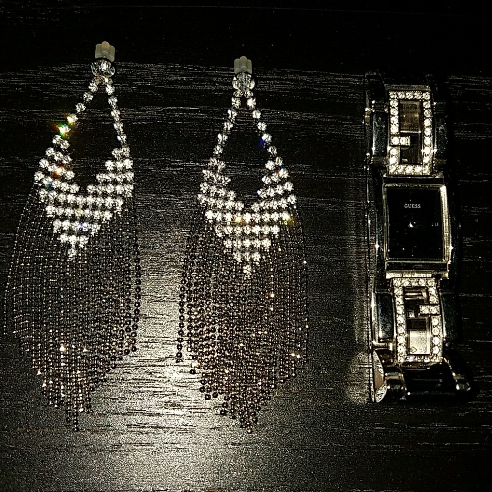 Earrings/Watch